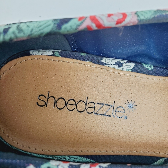 Shoedazzle Cathleen Rhinestone Floral Flat 7.5 - Picture 8 of 10